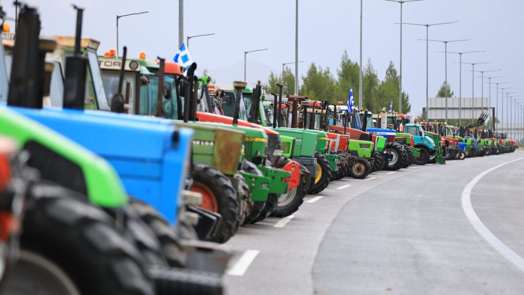 Διδυμότειχο: Τιμώρησαν στρατιώτη γιο γεωργού επειδή συμμετείχε στα μπλόκα – Οι αγρότες απαιτούν την απαλλαγή του