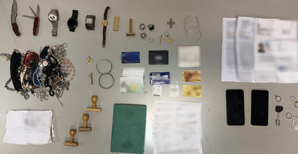 Προσποιούνταν την οικιακή βοηθό και άδειαζε σπίτια ΑΜΕΑ – Πάνω από 23.000 ευρώ η λεία