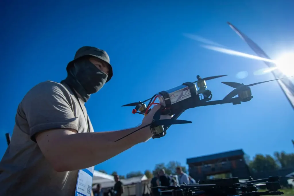 Η Ρωσία δείχνει καταρρίψεις drone από σύστημα λέιζερ (βίντεο)