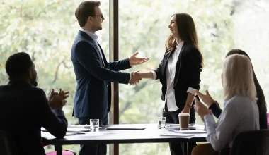 Έτσι θα ζητήσετε αύξηση μετά από έναν χρόνο εργασίας… και θα την πάρετε