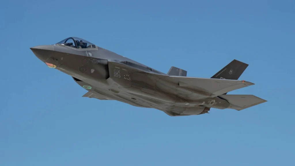 Κυβερνητικές πηγές για ενδεχόμενη προμήθεια F-35  από την Τουρκία: «Υπάρχουν νομικά κωλύματα λόγω S-400»