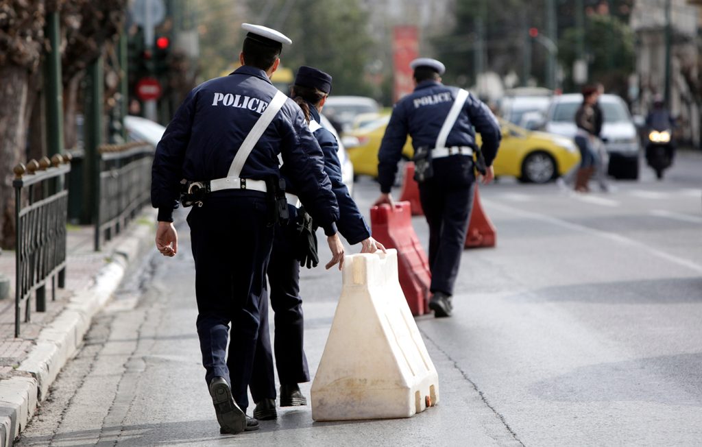 Αθήνα: Σε ισχύ οι κυκλοφοριακές ρυθμίσεις σε Σύνταγμα και Πεδίον του Άρεως για την Πρωτοχρονιά
