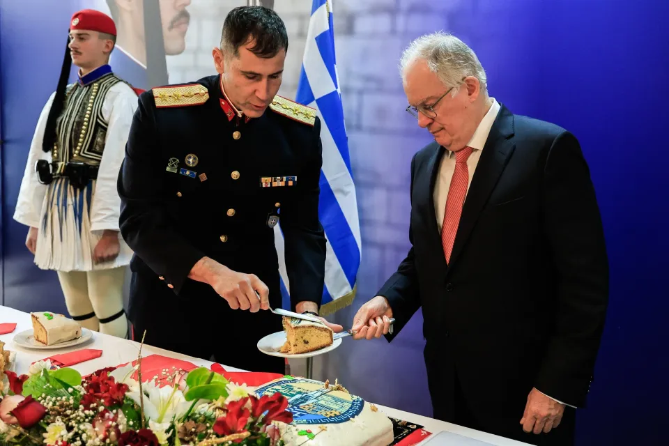 Στην Προεδρική Φρουρά ο Κ.Τασούλας: To μήνυμά του για το νέο έτος