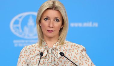 Ζαχάροβα για επίθεση στη Χερσώνα: «Συνυπεύθυνοι όλοι όσοι χρηματοδοτούν τους τρομοκράτες καθάρματα στην Ουκρανία!»