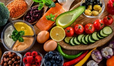 Διατροφολόγοι αποκαλύπτουν: 5+1 τροφές που αξίζει να καταναλώνετε καθημερινά