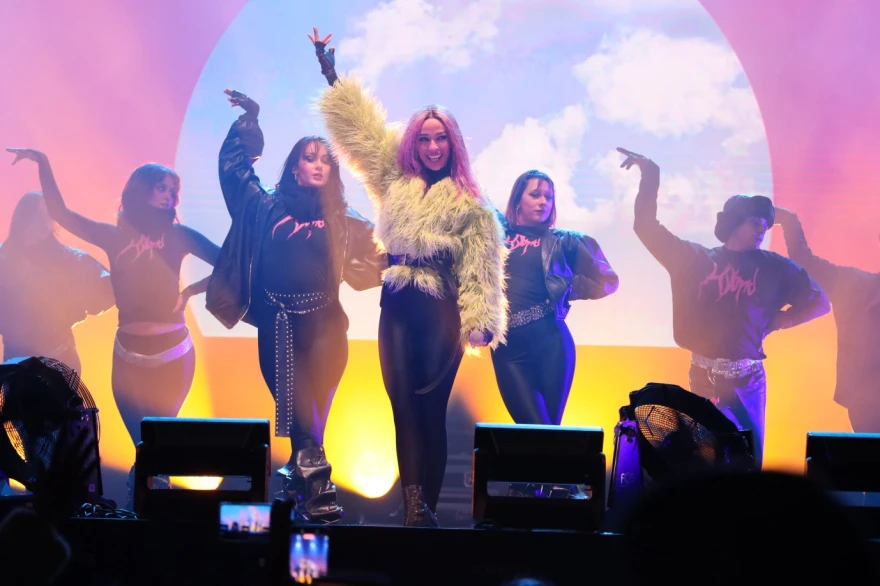 Με λαμπρότητα γιορτάστηκε σε όλη την Ελλάδα η Πρωτοχρονιά (φωτό, βίντεο)