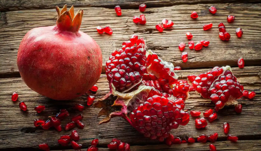 Για ποιο λόγο σπάμε ένα ρόδι την Πρωτοχρονιά;