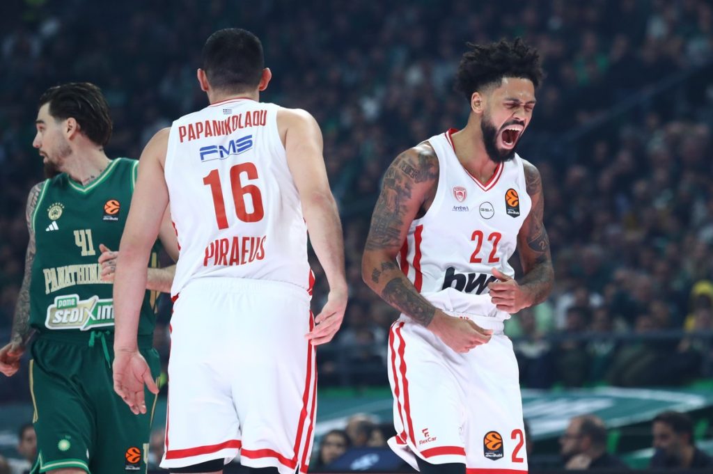 Διπλό για τους ερυθρόλευκους για την 19η αγωνιστική της Euroleague: 87-82 τον Παναθηναϊκό