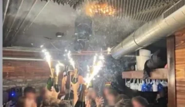 Κραν Μοντανά: Φωτογραφία ντοκουμέντο από την στιγμή που η οροφή του μπαρ «τυλίγεται» στις φλόγες