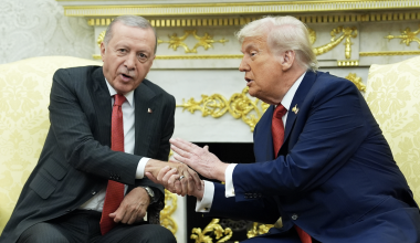 Την Δευτέρα η τηλεφωνική συνομιλία Ν.Τραμπ-Ρ.Τ.Ερντογάν για ουκρανικό και Γάζα