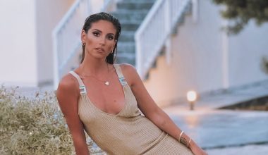 Α.Οικονομάκου: Πόζαρε με ροζ μπικίνι σε παραλία της Αργεντινής και εντυπωσίασε με την καλλίγραμμη σιλουέτα της