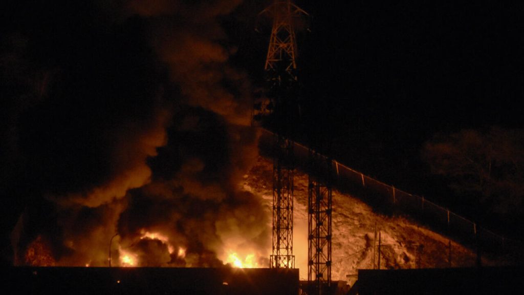 Η Βενεζουέλα καίγεται: Οι 11 στόχοι που βομβάρδισαν οι Αμερικανοί στην πλουσιότερη χώρα της Νότιας Αμερικής