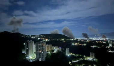 Βενεζουέλα: Ισχυρές εκρήξεις στο Καράκας – Ήχησαν οι σειρήνες αεροπορικού συναγερμού (βίντεο)