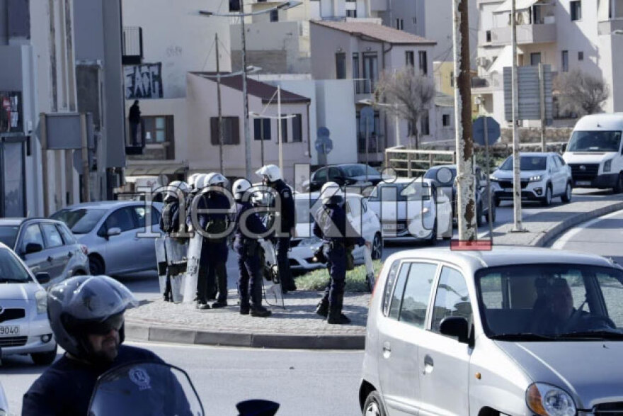 Ηράκλειο: Επεισόδια ανάμεσα σε οπαδούς του ΟΦΗ και του Ολυμπιακού πριν τον τελικό του Super Cup (φωτο)