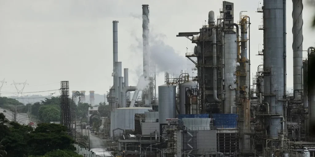 Βενεζουέλα: Κανονικά η παραγωγή και η διύλιση πετρελαίου στην κρατική εταιρεία PDVSA