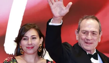 Τόμι Λι Τζόουνς: Οι πρώτες δηλώσεις του ηθοποιού για τον θάνατο της 34χρονης κόρης του