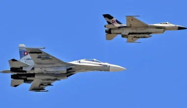 Η Βενεζουέλα έχει ξεκινήσει πτήσεις μαχητικών F-16 και Su-30 μετά την σύλληψη του Ν.Μαδούρο (βίντεο)