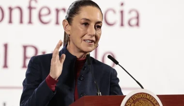 Κ.Σάινμπαουμ : «Αν ο κόσμος δεν ενωθεί εναντίον του Ν.Τραμπ τότε όλοι καταδικάζονται στην καταστροφή»