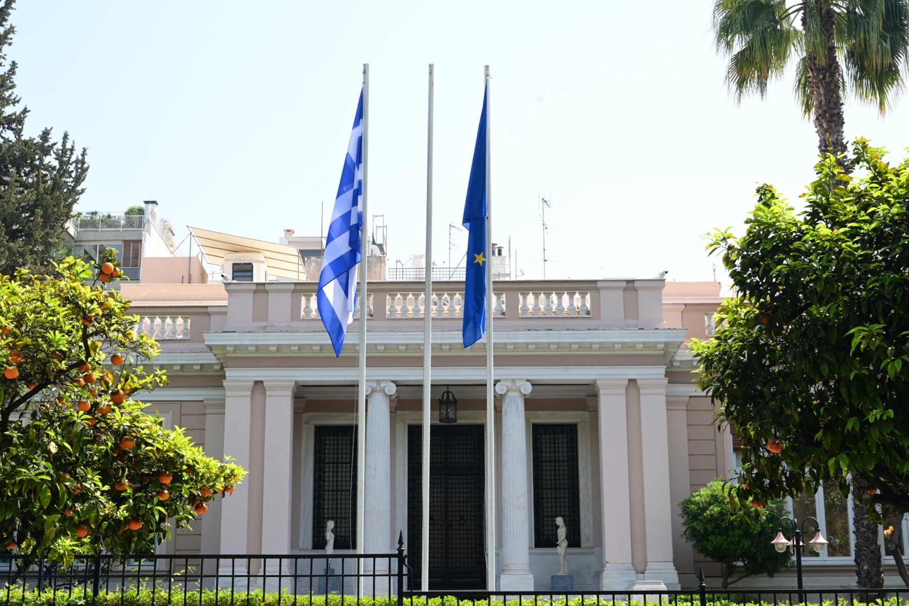 Έκτακτη σύσκεψη στο Μέγαρο Μαξίμου υπό τον Κ.Μητσοτάκη για τα αγροτικά μπλόκα