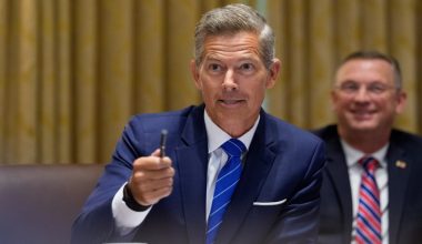 Σον Ντάφι: «Αίρονται οι περιορισμοί στις πτήσεις στην Καραϊβική»