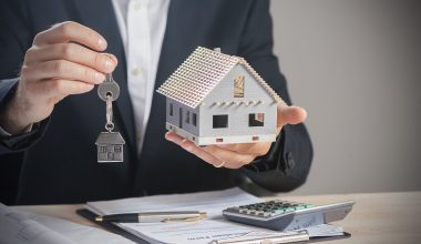 «Ανοίγει ο δρόμος» για τις μεταβιβάσεις ακινήτων: Οδηγίες για αντιπαροχές, οριζόντιες και κάθετες ιδιοκτησίες