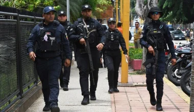 Βενεζουέλα: Διαταγή στις αστυνομικές δυνάμεις της χώρας να συλλάβουν «όποιον στήριξε την ένοπλη επίθεση των ΗΠΑ»