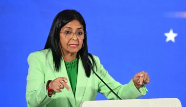 Η Ντέλσι Ροντρίγκες ορκίστηκε υπηρεσιακή πρόεδρος της Βενεζουέλας