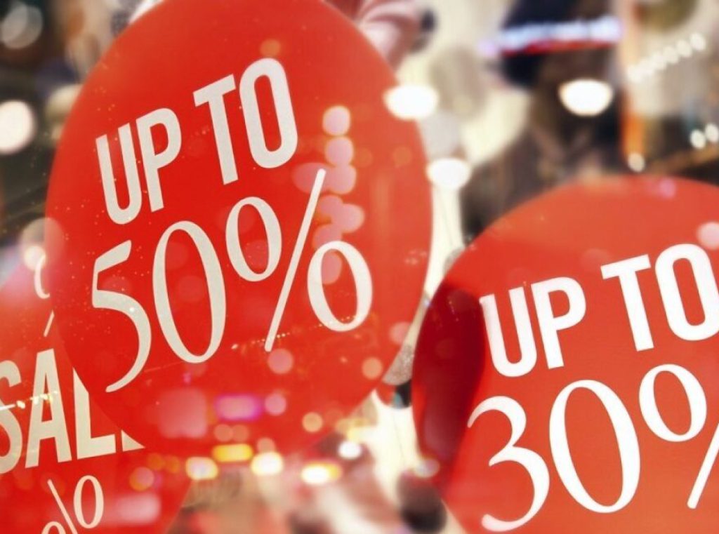 Δείτε πότε ξεκινάνε οι χειμερινές εκπτώσεις και πόσο θα διαρκέσουν