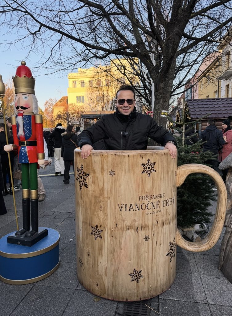 Πιεστάνι: Το ταξίδι του Fatsabook με τον Κώστα Μάντζιο στην κεντρική Ευρώπη – Απόψε στις 22:00 στο Extra PRONEWS