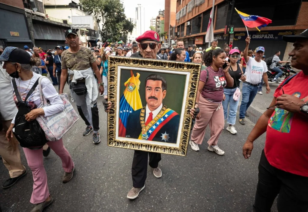 Βενεζουέλα: Μαζική διαδήλωση υπέρ του Ν.Μαδούρο στο Καράκας (βίντεο)