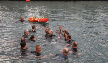 Με λαμπρότητα γιορτάστηκαν τα Θεοφάνια σε Αθήνα, Πειραιά και Θεσσαλονίκη (φώτο-βίντεο)