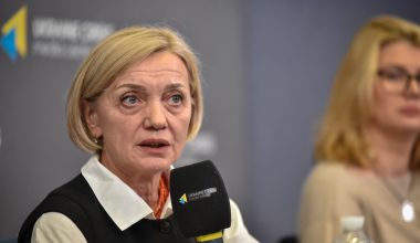 Ολένα Ιβανόφσκα: «Όσοι θεωρούν τους εαυτούς τους ανθρώπους μιλούν μόνο ουκρανικά»