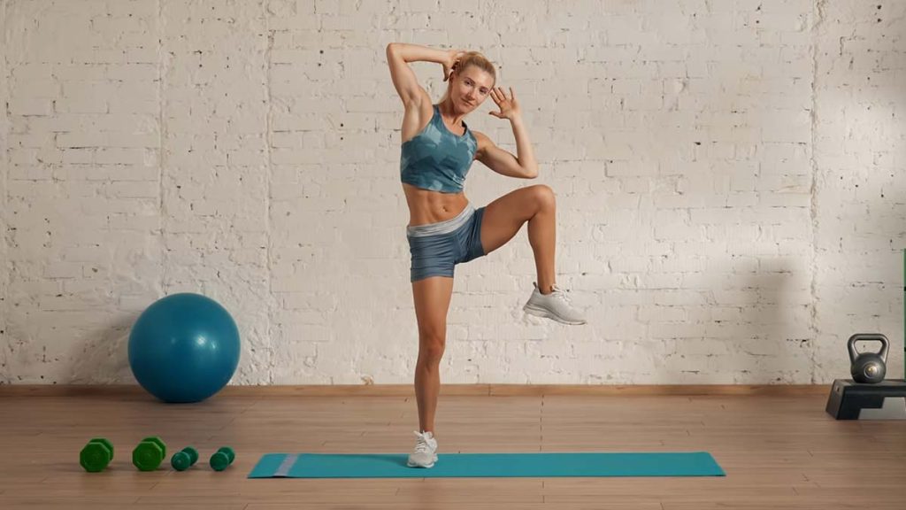 Τι είναι η προπόνηση κορμού σε όρθια στάση και γιατί θεωρείται τόσο αποτελεσματική