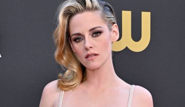 Η αποκαλυπτική εμφάνιση της Κρίστεν Στιούαρτ με διάφανο φόρεμα στη Νέα Υόρκη: Δείτε φωτογραφίες