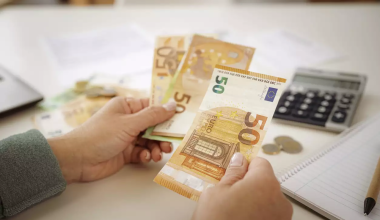 Αυξάνεται το ελάχιστο φορολογητέο εισόδημα για τους ελεύθερους επαγγελματίες – Οι αλλαγές στα τεκμήρια