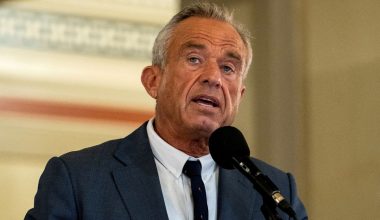 Ο υπουργός Υγείας των ΗΠΑ Ρόμπερτ Κένεντι κήρυξε τον πόλεμο στην προσθήκη ζάχαρης στα αναψυκτικά και τα τρόφιμα