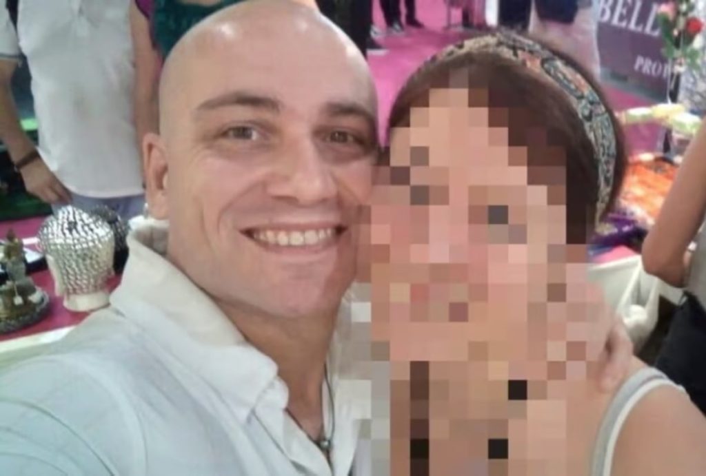 Φρίκη στη Γαλλία: Υπνωτιστής νάρκωνε, κακοποιούσε σεξουαλικά γυναίκες και βιντεοσκοπούσε τις επιθέσεις (βίντεο)