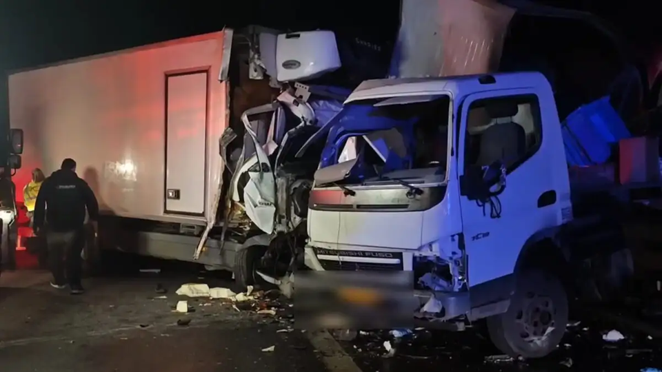 Τροχαίο δυστύχημα στον Κηφισό: Νεκρός ο ένας οδηγός – Έπεσε πάνω του φορτηγό από το αντίθετο ρεύμα