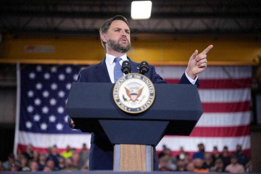 Τζ.Ντι Βανς: «Οι Ευρωπαίοι να πάρουν στα σοβαρά τον Τραμπ για την Γροιλανδία»