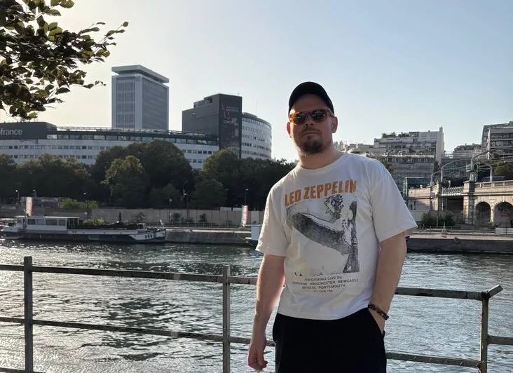 Γαλλία: Ρώσος δημοσιογράφος έκανε «βουτιά θανάτου» από τον 7ο όροφο πολυκατοικίας