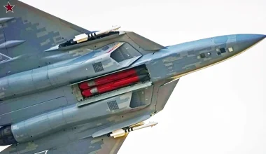 Ρωσική βιομηχανία: «Τα Su-57 είναι πρακτικά “αόρατα” – Μπαίνει και βγαίνει στην Ουκρανία ανενόχλητο»
