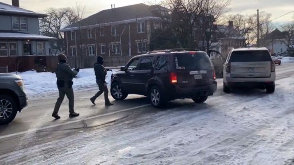 Το σοκαριστικό βίντεο της εν ψυχρώ δολοφονίας λευκής γυναίκας στην Μινεάπολη των ΗΠΑ από στέλεχος του ICE