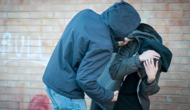 Πάτρα: 15χρονος δέχθηκε επίθεση από 16χρονο Ρουμάνο – Τον εξανάγκασε να γονατίσει και τον γρονθοκόπησε