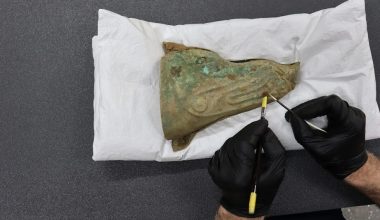 Βρετανία: Aνακαλύφθηκε εξαιρετικά σπάνια πολεμική σάλπιγγα 2.000 ετών – Δείτε εικόνες