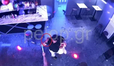 Φονικός ξυλοδαρμός 30χρονου στην Πάτρα: H στιγμή που άνδρας βγάζει μαχαίρι μέσα στο νυκτερινό κέντρο (φωτο)