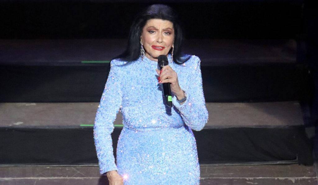 Μ.Δελαπόρτας για Ζ.Σαπουντζάκη: «Δεν πρέπει να ανησυχούμε – Είναι πολύ καλά»