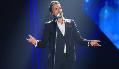 Ο Ν.Βέρτης σε σπάνια δημόσια εμφάνιση με την σύντροφό του σε νυκτερινό κέντρο (βίντεο)