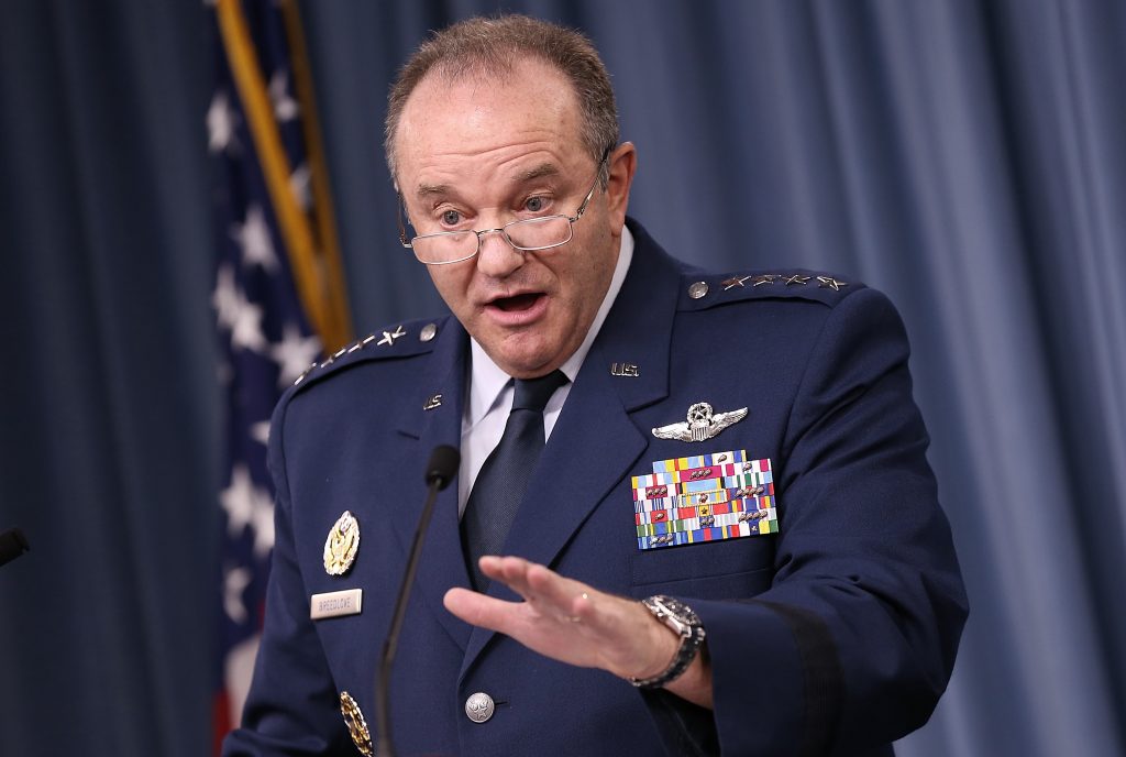 Στρατηγός ε.α.  Philip Breedlove: «Εάν μου δινόταν η εντολή να εισβάλω στην Γροιλανδία θα έλεγα όχι»