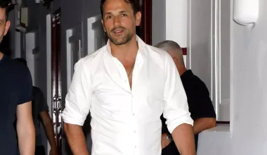 Ο Ν.Βέρτης πραγματοποίησε σπάνια δημόσια εμφάνιση με την σύντροφό του σε νυκτερινό κέντρο (βίντεο)