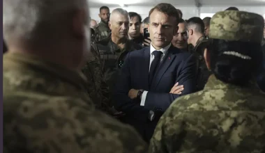 Ο Ε.Μακρόν ετοιμάζει 6.000 στρατιώτες για να τους στείλει Ουκρανία όταν υπογραφή συμφωνία